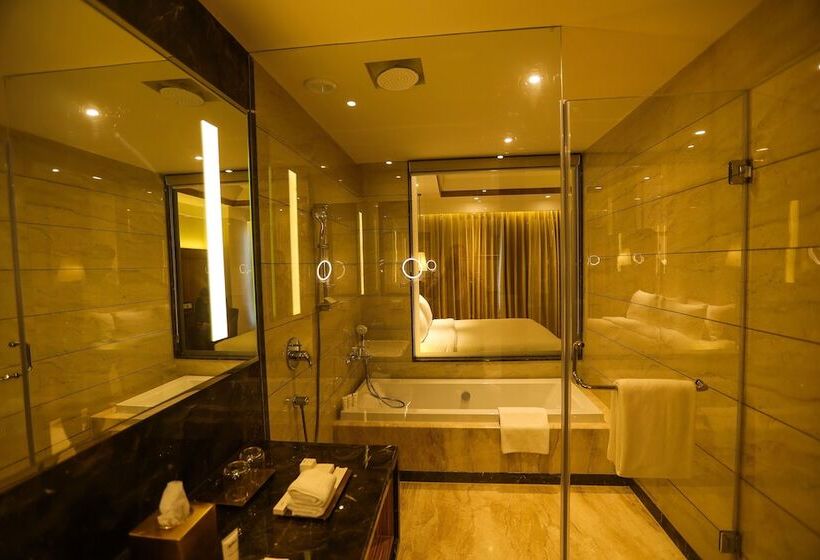 سوییت, Radisson Bhopal
