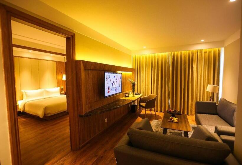 سوییت اجرایی, Radisson Bhopal