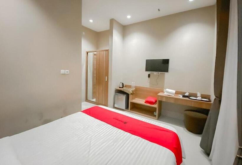 Номер Deluxe, Reddoorz Premium @ Griya Inkoppabri Cisarua Puncak