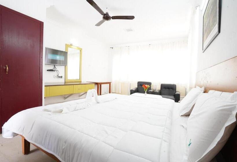 Deluxe Room, Tamilnadu  Yercaud