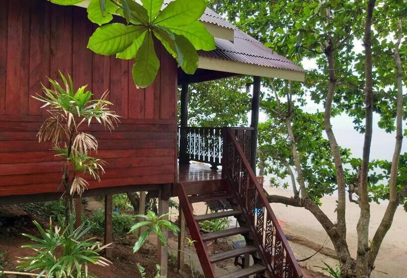 Семейный Номер, Kohjum Seafront Resort