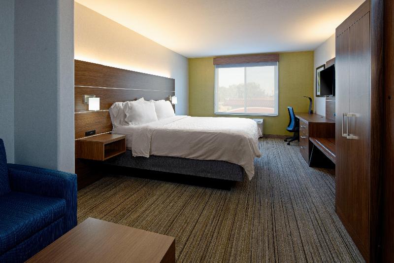 Люкс Кровать Кинг, Holiday Inn Express Fresno South, An Ihg