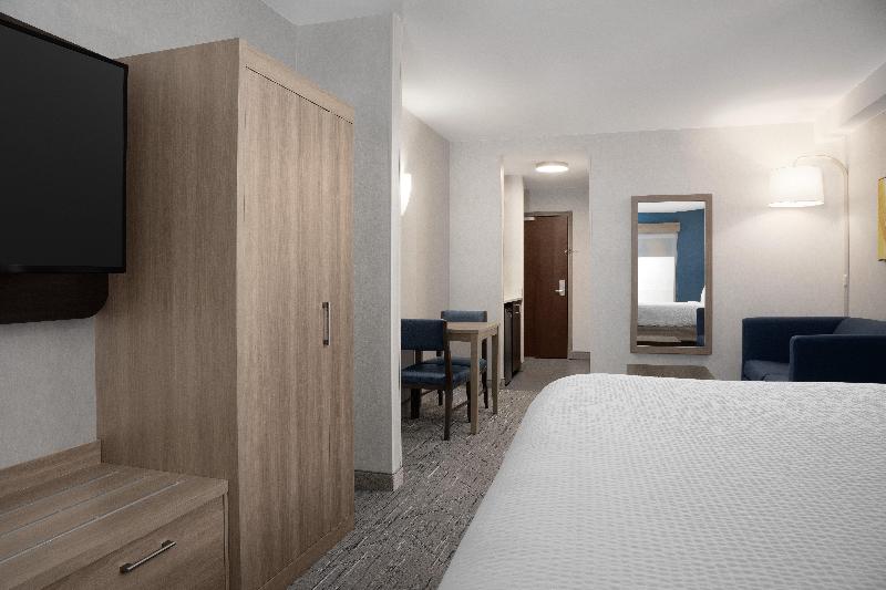 스위트 킹사이즈 침대, Holiday Inn Express & Suites Alexandria   Fort Belvoir, An Ihg
