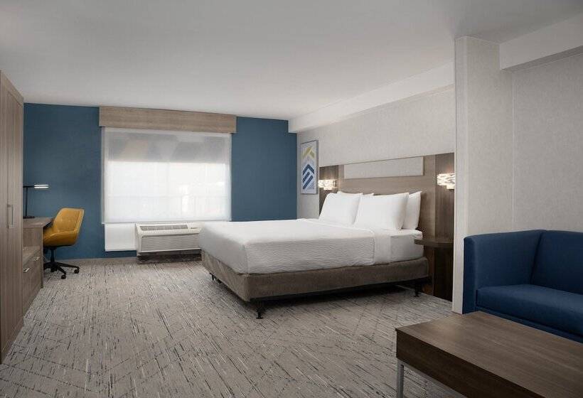장애인을 위한 스위트, Holiday Inn Express & Suites Alexandria   Fort Belvoir, An Ihg