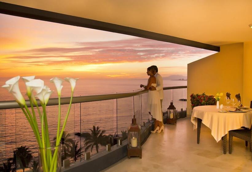 חדר דלוקס נוף לים, Sunset Plaza Beach Resort Puerto Vallarta All Inclusive