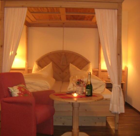 Номер Стандарт Трехместный, Landgasthof Hubertus   Braugasthof Und Wellnesshotel Im Allgäu