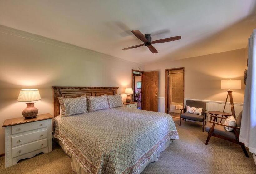اتاق استاندارد با تخت بزرگ, Castle Valley Inn