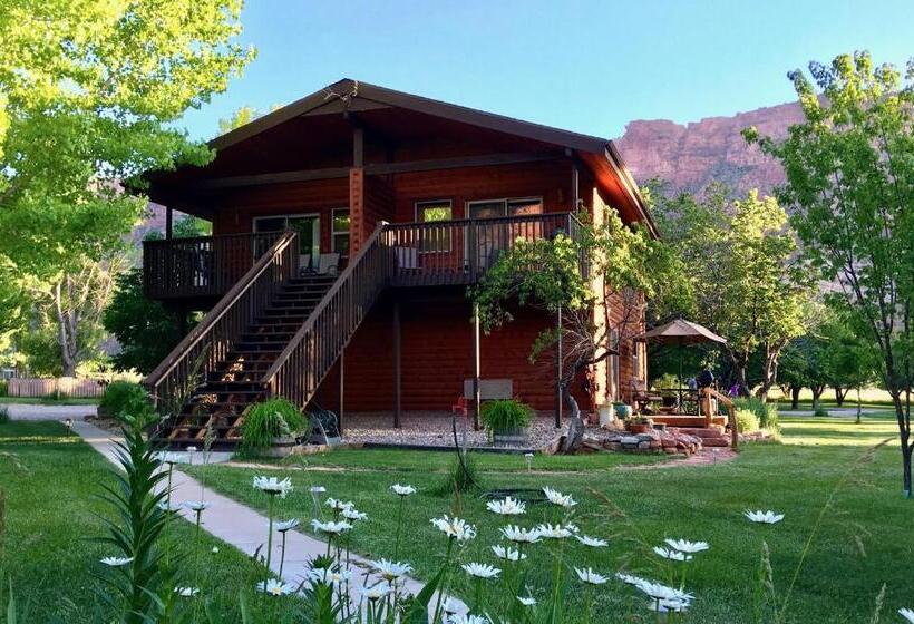 سوئیت با تخت بزرگ, Castle Valley Inn