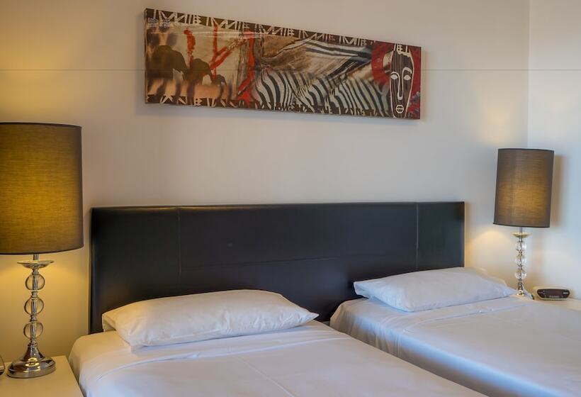 Студия Стандарт, Broadbeach Savannah Resort