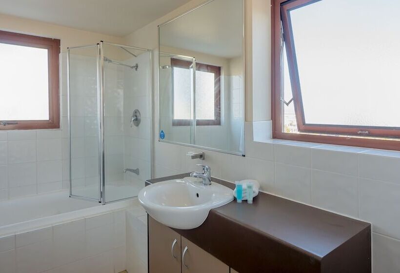 Студия Стандарт, Broadbeach Savannah Resort