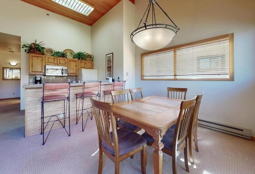 Вилла Deluxe 2 Спальни, Villas At Snowmass Club