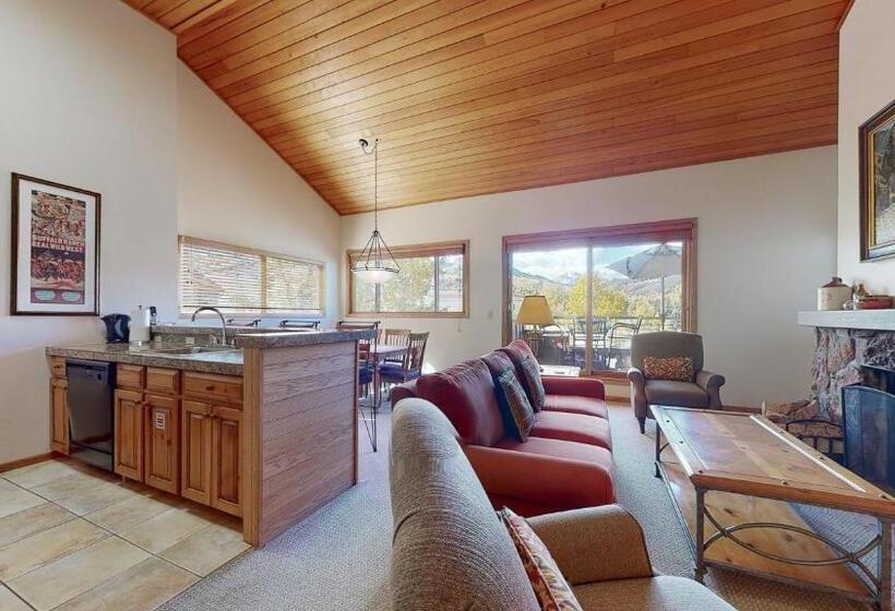 Вилла Deluxe 2 Спальни, Villas At Snowmass Club