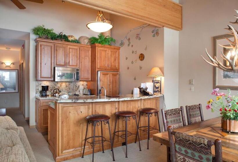 ویلای پریمیوم 2 خوابه, Villas At Snowmass Club