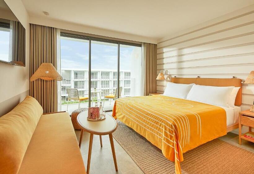 디럭스 룸 킹사이즈 침대, The Standard Hua Hin
