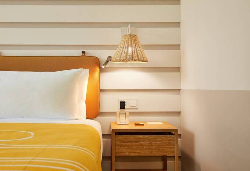수피리어 룸, The Standard Hua Hin