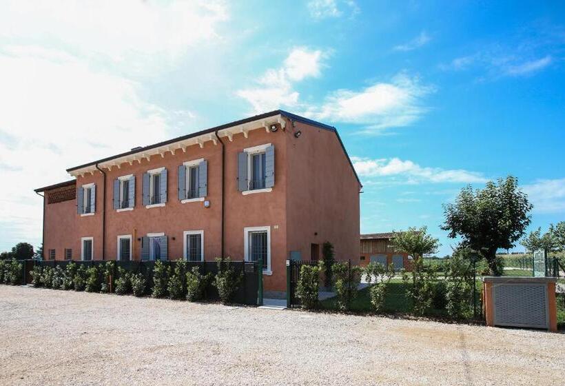 带2个卧室的公寓, Corte Reginella