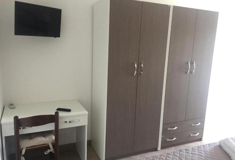 Семейный Номер, Casa Nostra