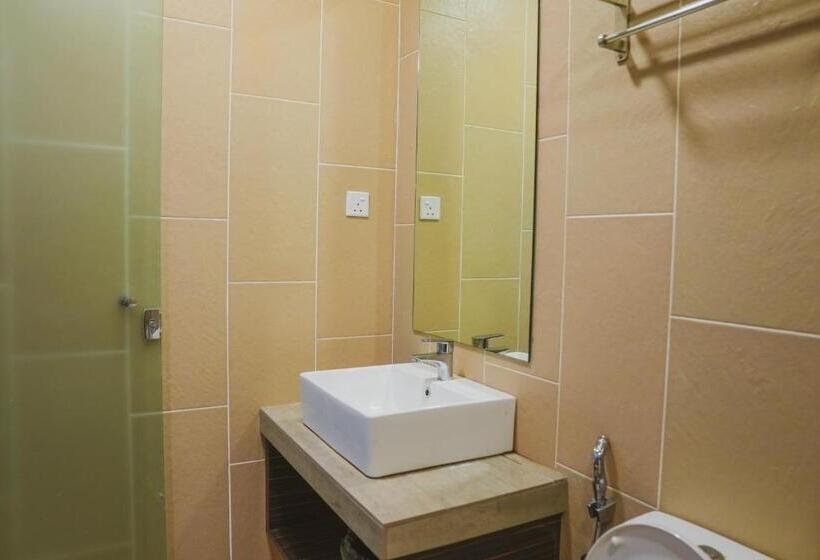 Номер Deluxe Кровать Кинг, Roxy Hotel Serian
