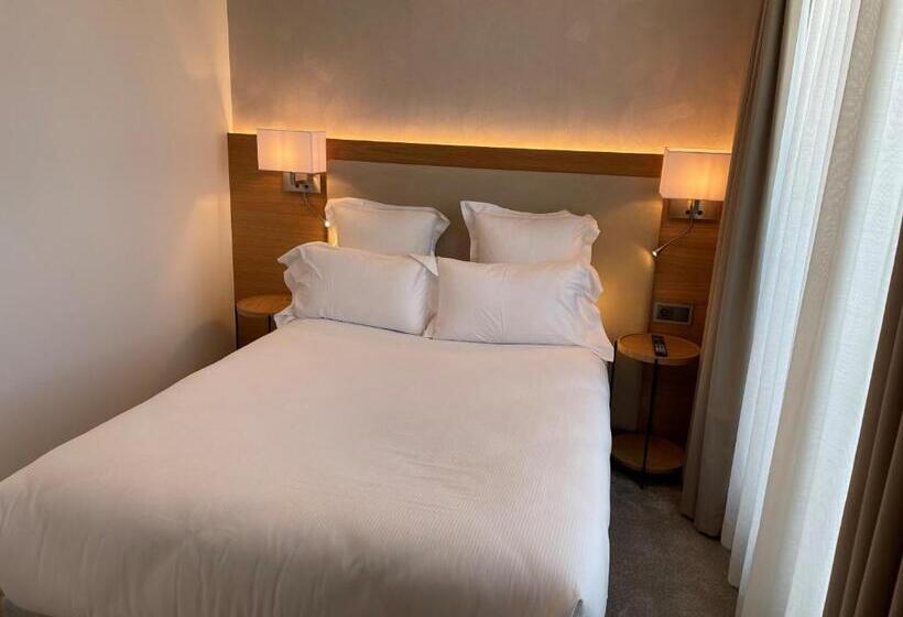 Апартаменты 1 Спальня с Балконом, Brit Hotel Paris Orly Rungis