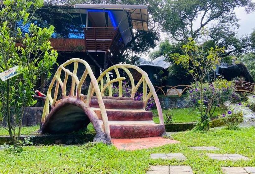 Трехместный Номер Deluxe, Treehouse Tabor Hills Resort Vagamon