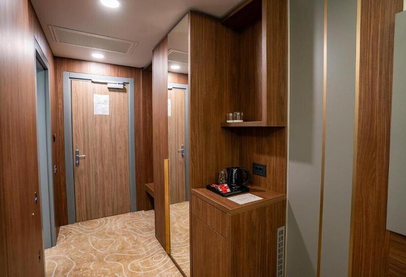 Quarto Estandar, Atlas
