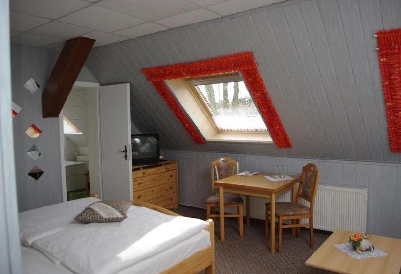 Номер Стандарт, Lindenhof Liepgarten   Pension & Gaststätte
