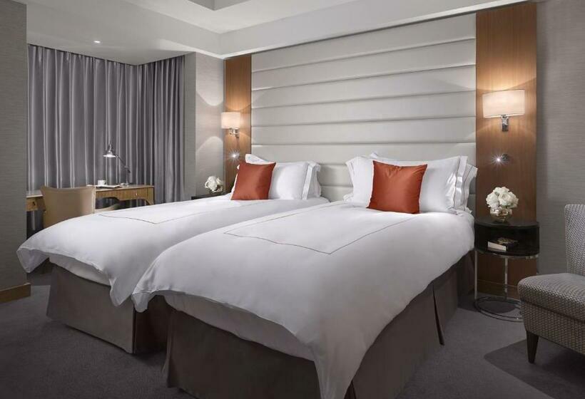 Номер Superior, Conrad London St. James