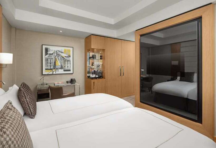 Номер Deluxe, Conrad London St. James