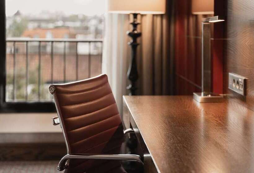 Номер Deluxe Кровать Кинг, Conrad London St. James