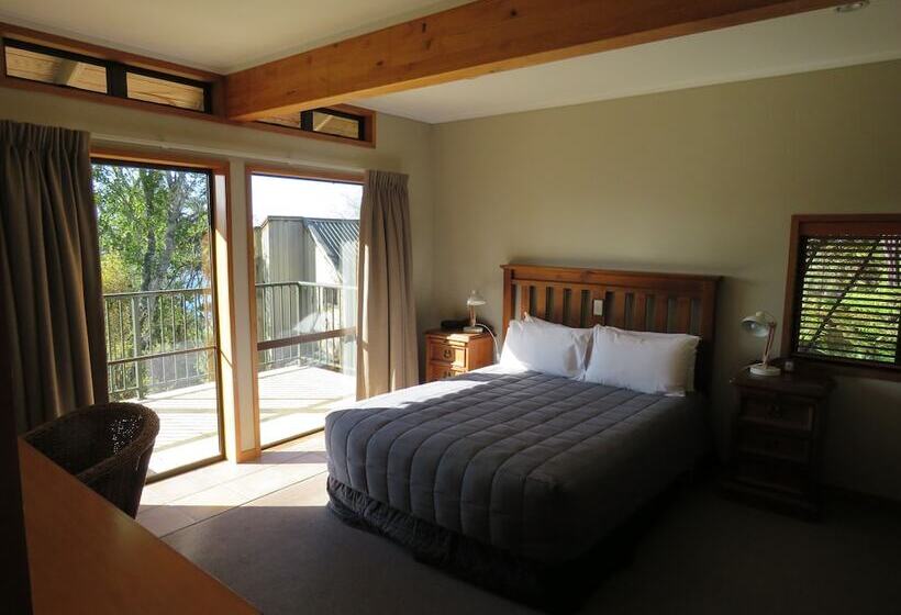 샬레, Oreti Village Resort