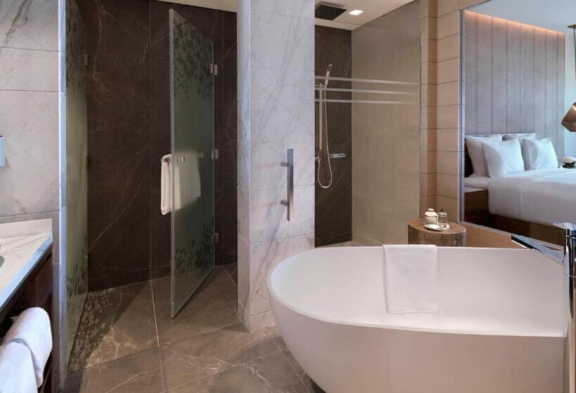 Номер Клуб Вид на Море, Intercontinental Ras Al Khaimah Mina Al Arab Resort & Spa, An Ihg Hotel