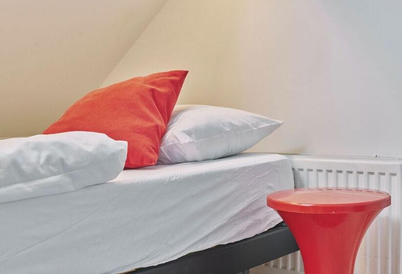 Standard Triple Room, The Legacy By 2go4 City Center