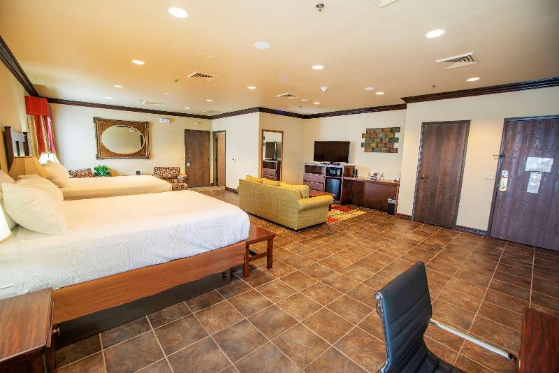 Люкс, Best Western Plus Cimarron Hotel & Suites