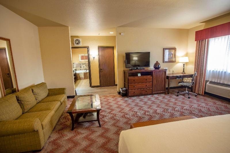 Люкс Кровать Кинг, Best Western Plus Cimarron Hotel & Suites