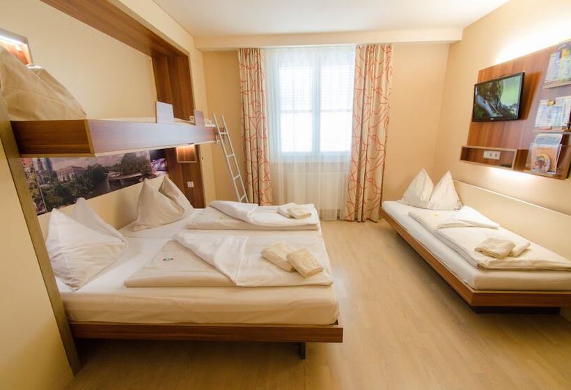 4인용 스탠다드 룸, Jufa Hotel Graz City