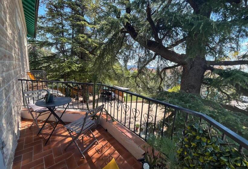 Habitación Estándar con Terraza, O Deux Cèdres