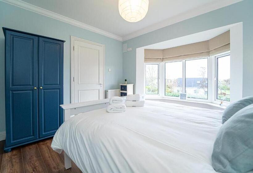 Quarto Estandar, Five Ferns House