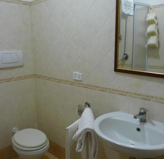 اتاق استاندارد سه نفره, Agriturismo Biologico Corte Aragonese