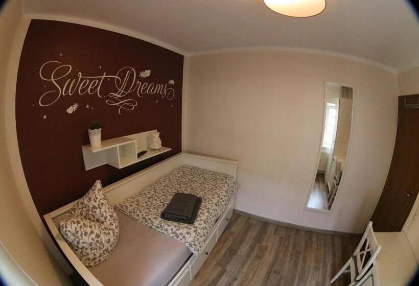 اتاق استاندارد یک نفره, Altstadt Pension Herborn