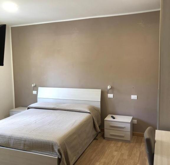 اتاق استاندارد, West Ponente