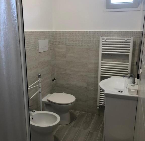 اتاق استاندارد با بالکن, West Ponente