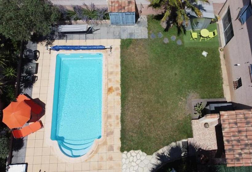 Студио Стандарт с Террасой, Studio Tranquillo Avec Piscine Et Salle De Sport