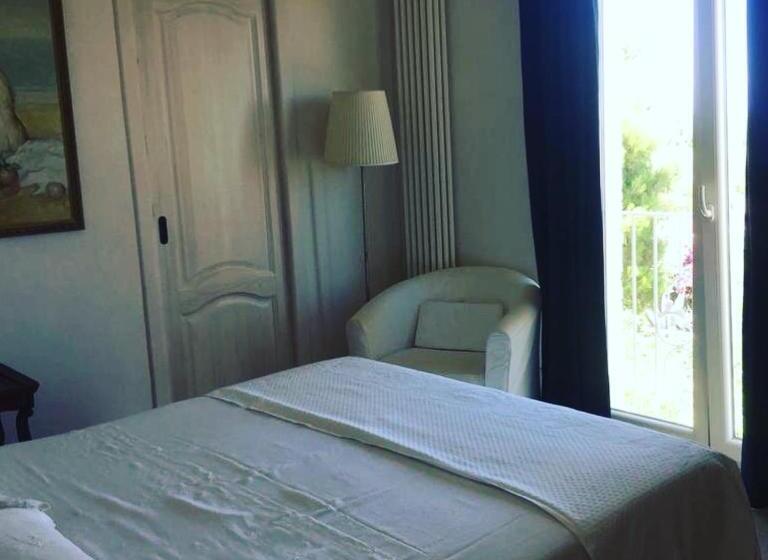 اتاق خانوادگی, B&b Donnamarta