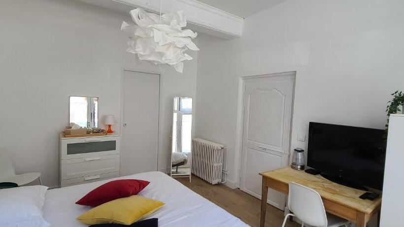Номер Стандарт, Chambre De Charme à Saulieu