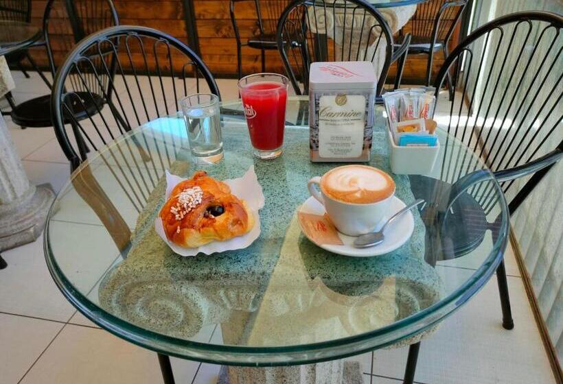 スタンダードトリプルルーム, Gaeta Holidays