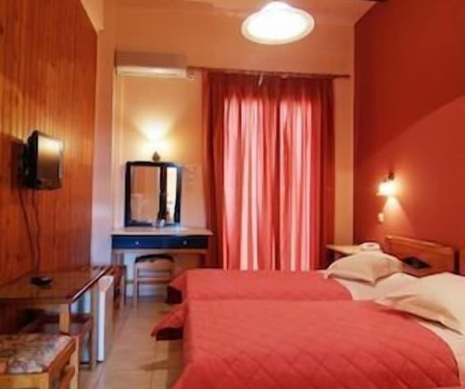 Triple Room Sea View, Varonos