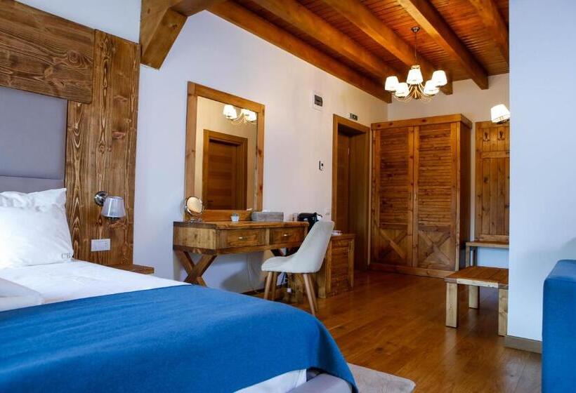 اتاق لوکس با بالکن, Casa Baciu Colacu