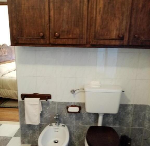 Четырехместный Номер Стандарт, B&b La Marmotta