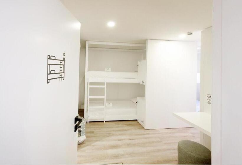 Кровать в Общей Комнате, Boa Nova Hostel