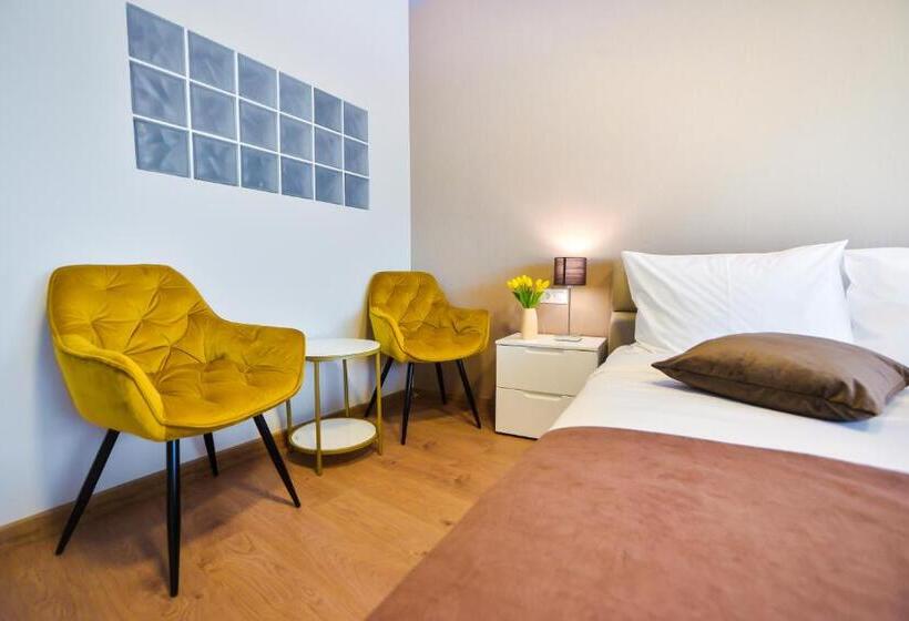 Номер Стандарт Вид на Бассейн, Casa Miralago Boutique Adults Only